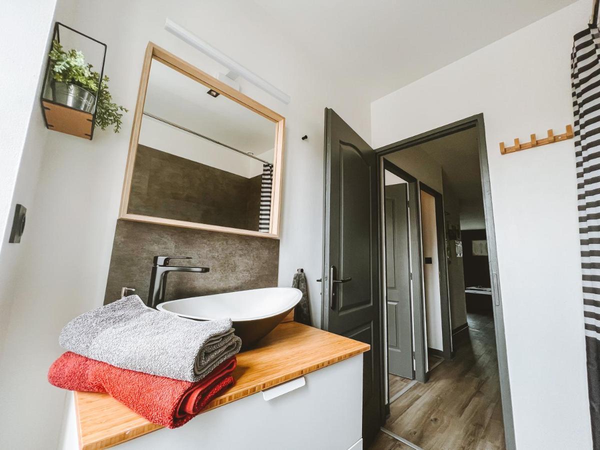 Le Dromardechois - Gite Meuble 6 Personnes Tournon Sur Rhone - Ecolodgite Exteriör bild